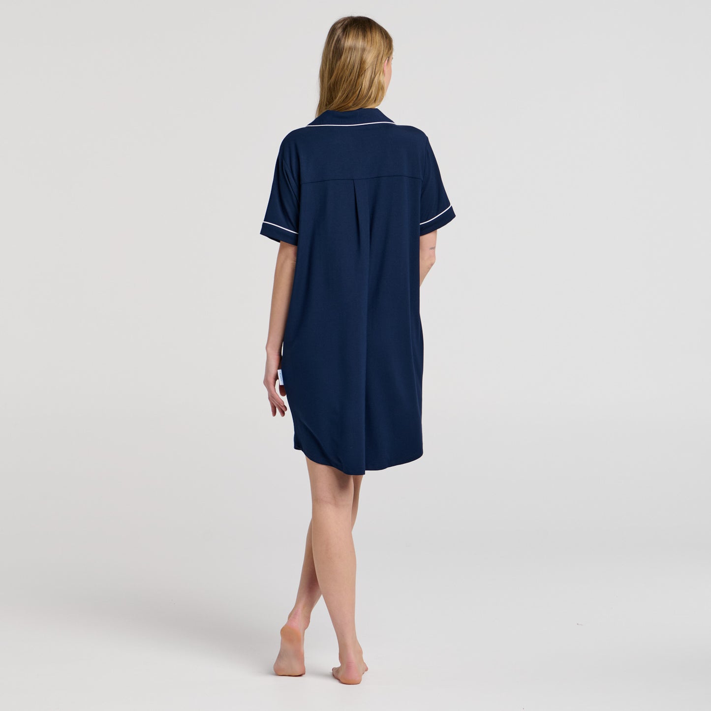 size: Lilly is 172cm wearing S/M