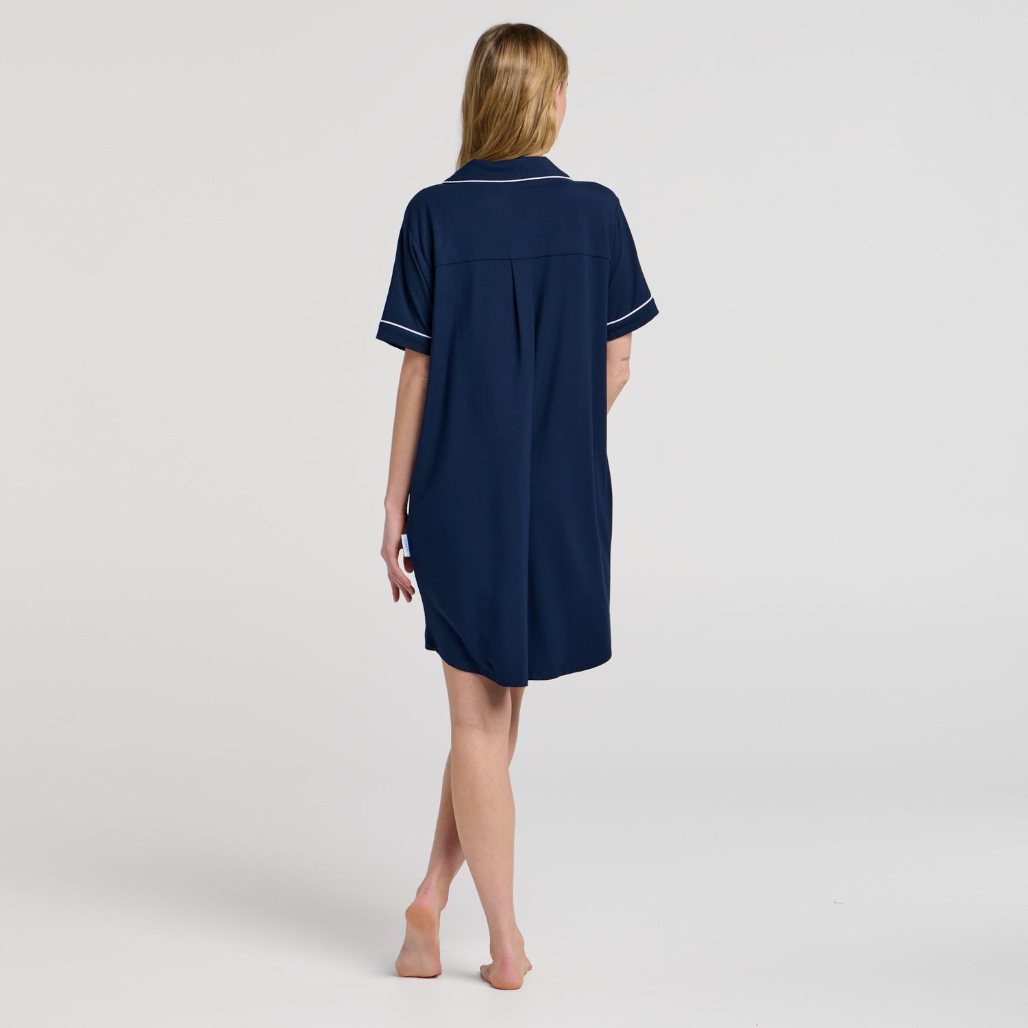 size: Lilly is 172cm wearing S/M