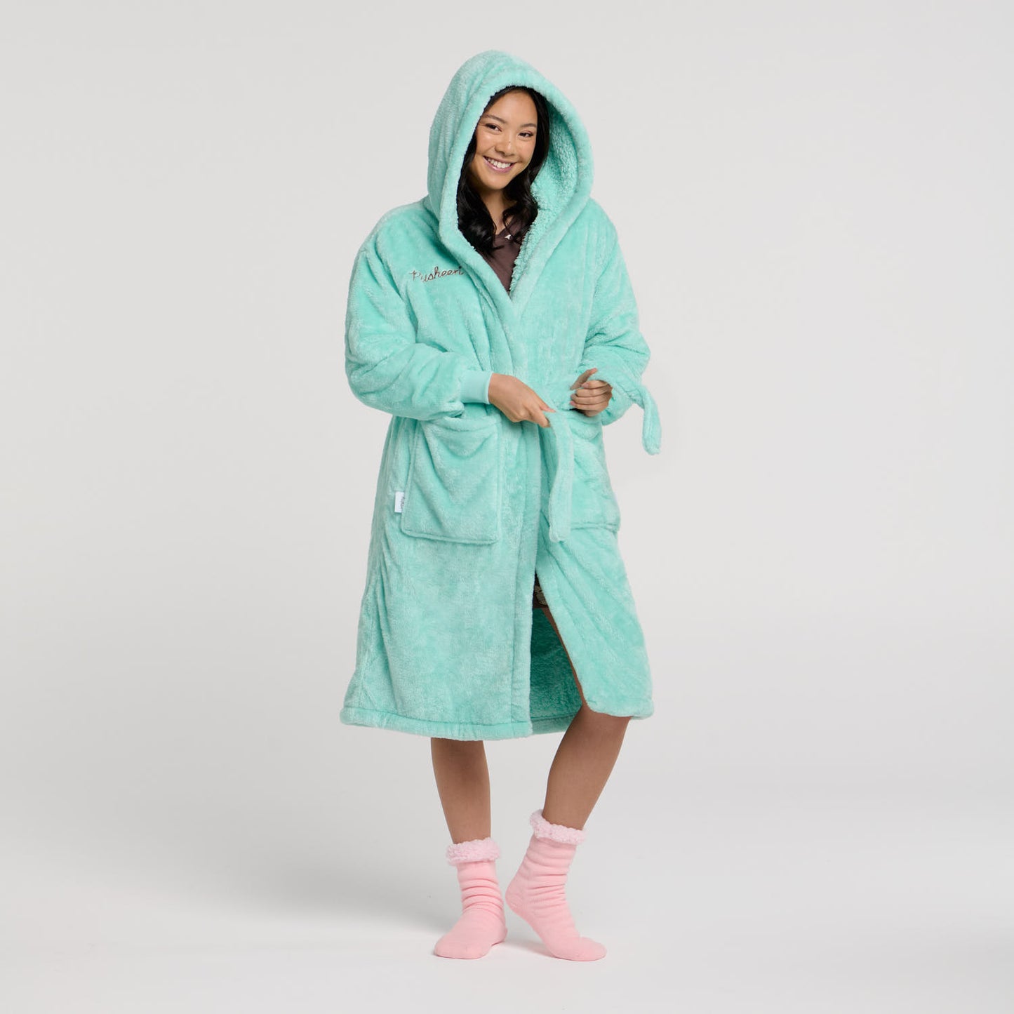 size: Ailene is 178cm wearing a size S/M