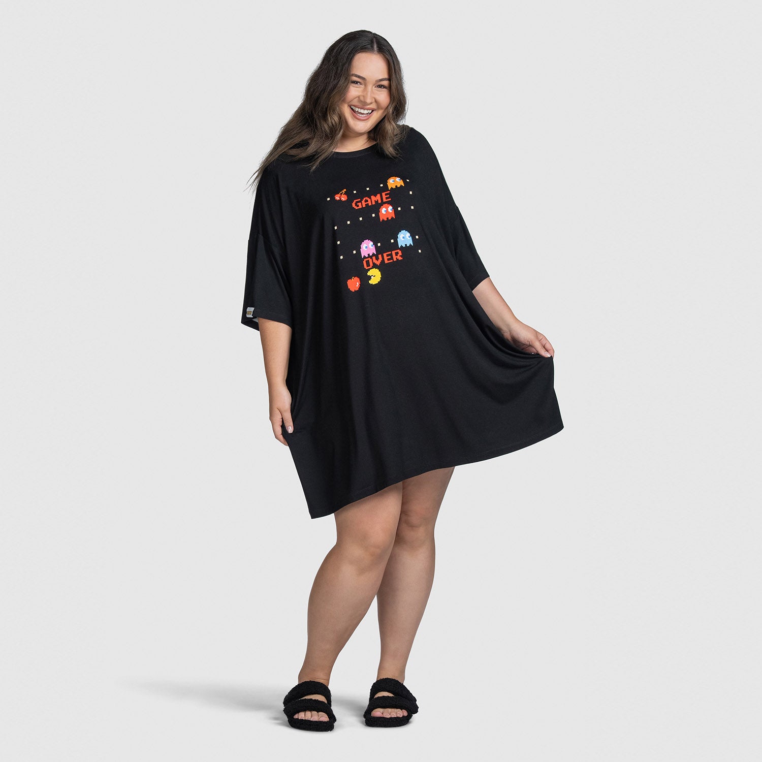 size: Caitlin is 183cm wearing a size S-XL