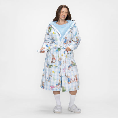 size: Mia is 170cm wearing a size S/M