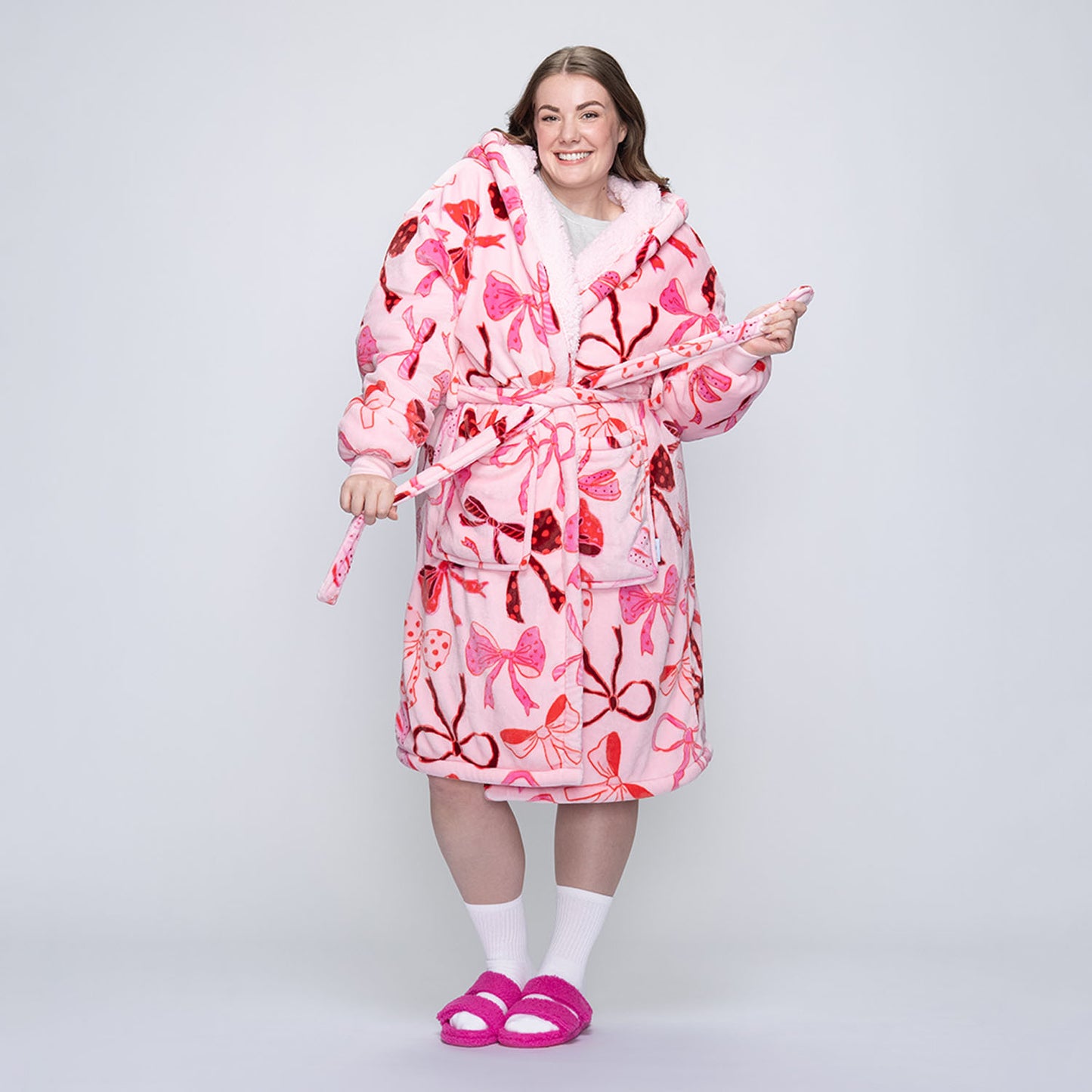 size: Tayla is 169cm wearing a size L/XL