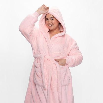 size: Caitlin is 183cm wearing a size L/XL
