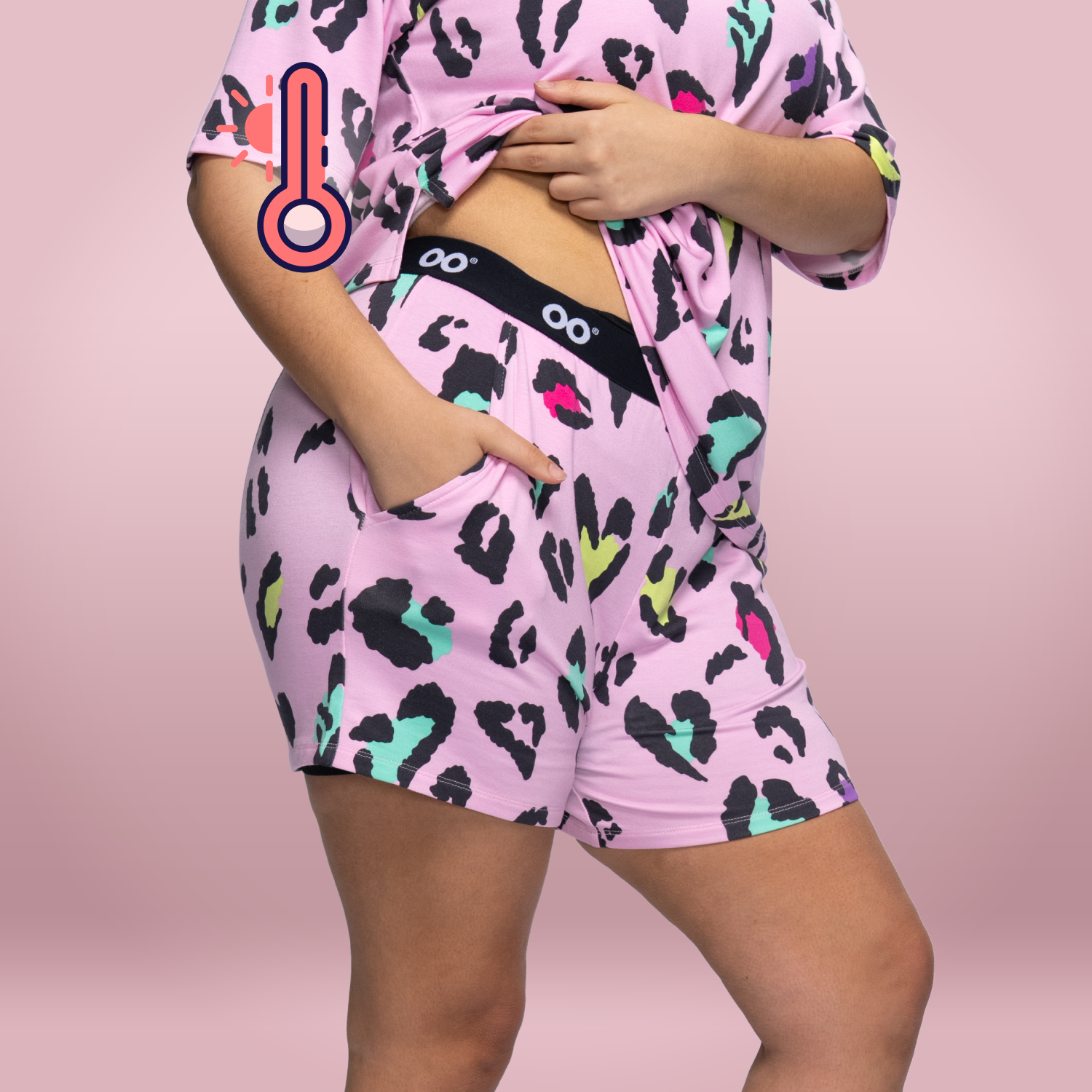 size: Serena is 180cm wearing a size XL