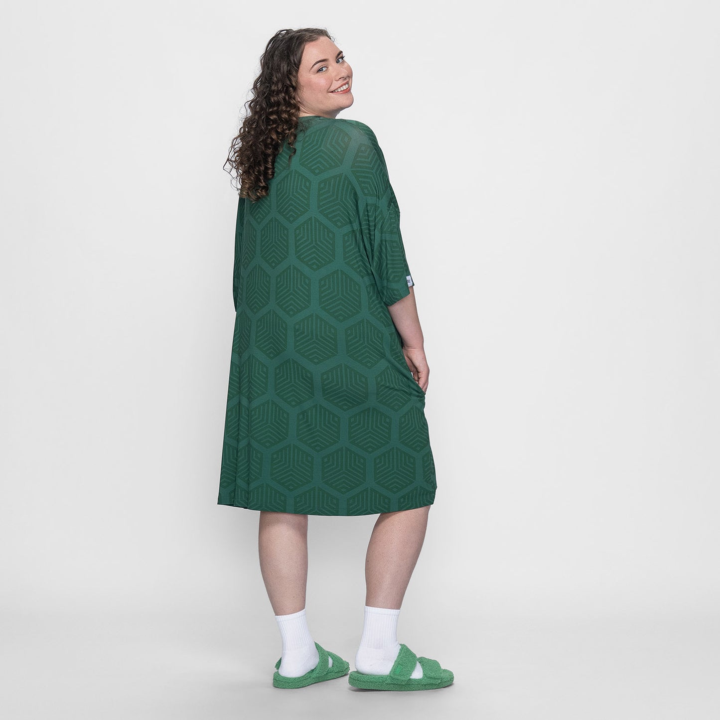 size: Finty is 169cm wearing a size OSFM