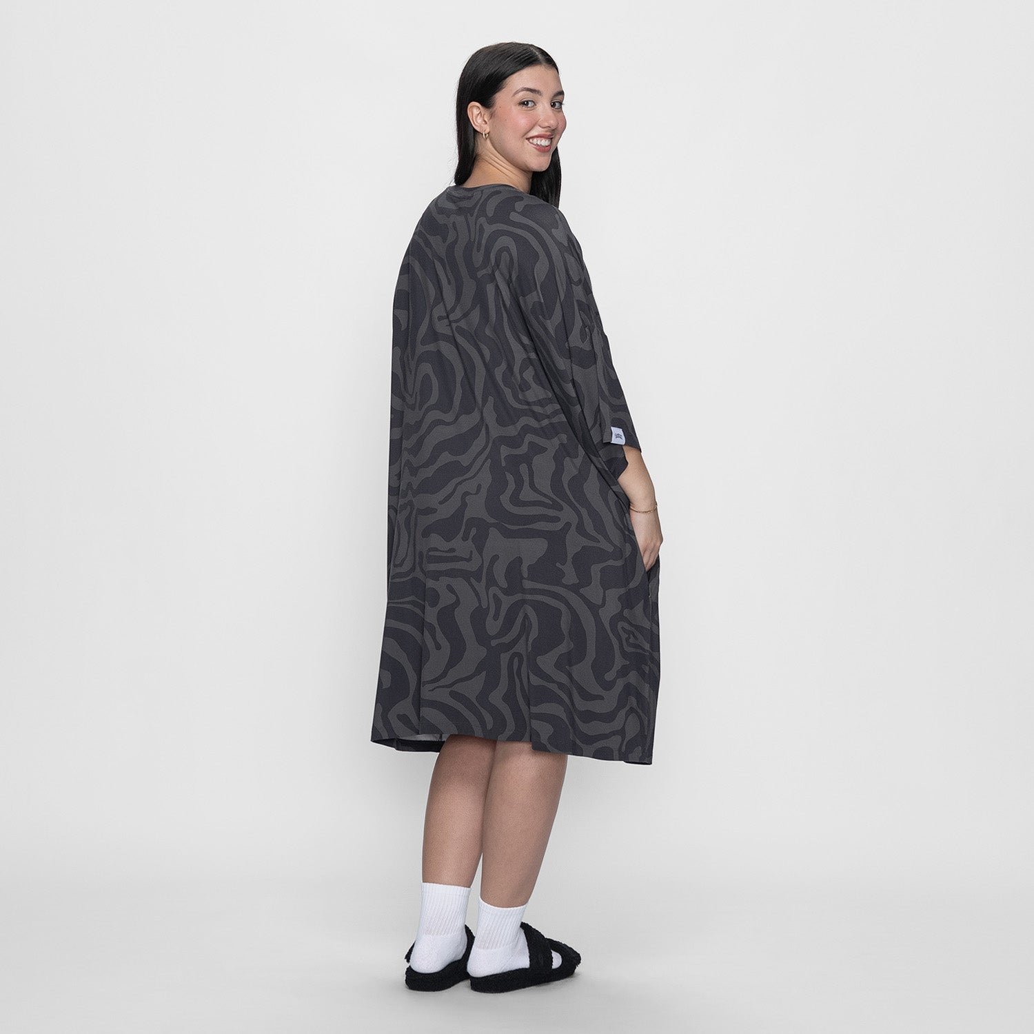 size: Sharnaya is 163cm wearing a size OSFM