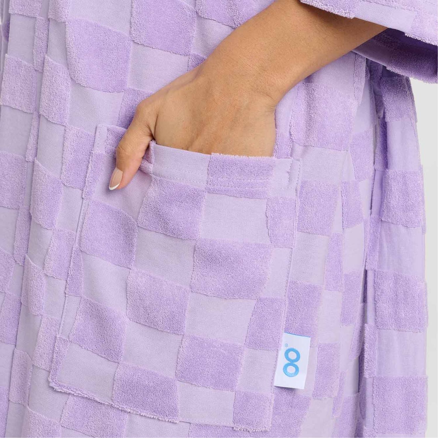 size: Alejandra is 172cm wearing a size S/M