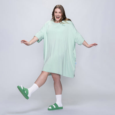 size: Tayla is 169cm wearing a size OOD
