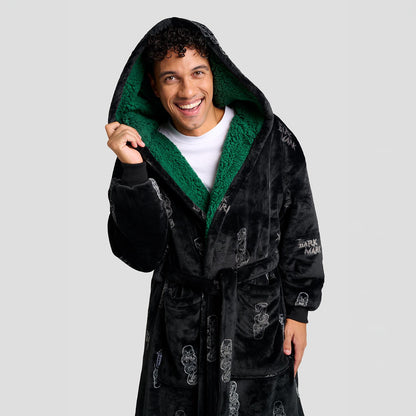 size: Renato is 179cm wearing a size L/XL