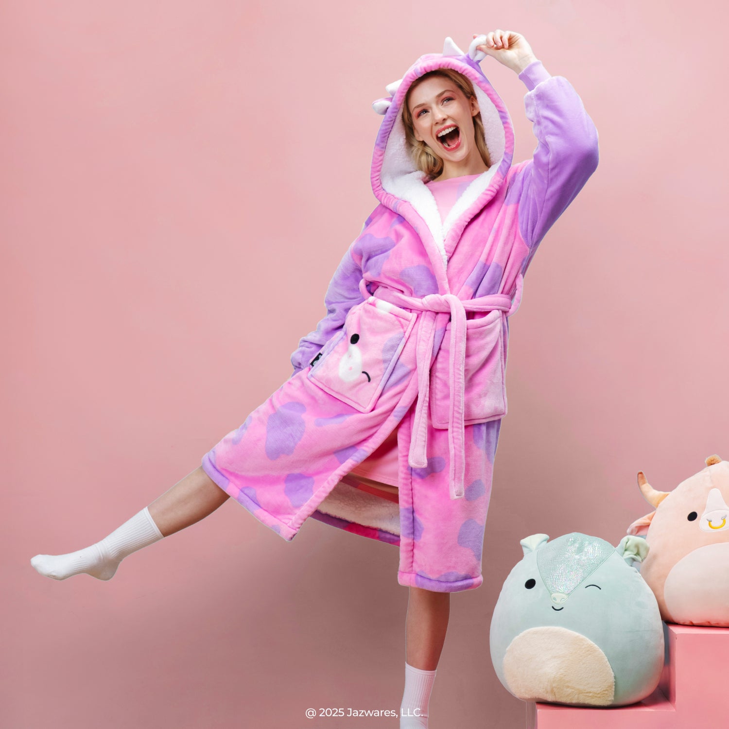 size: Accalia is 173cm wearing a size S/M