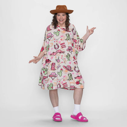 size: Finty is 169cm wearing a size OSFM